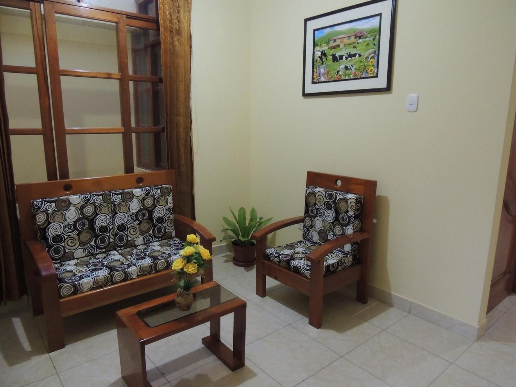 Hospedaje "Los Quetzales De Oxapampa" Ngoại thất bức ảnh